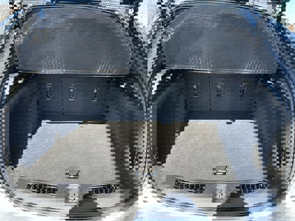 Used 2019 Cadillac XT4 Sport w/ Cold Weather Package image 23