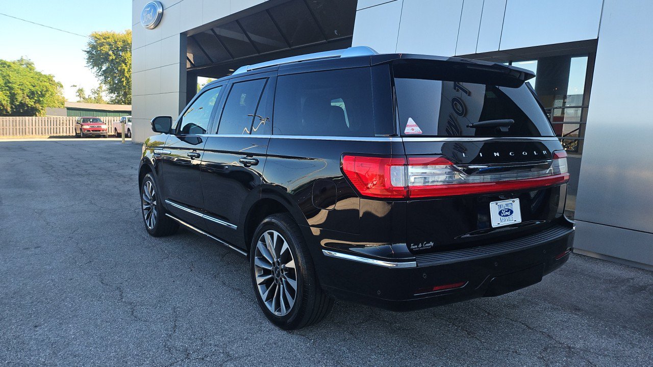 Used 2021 Lincoln Navigator Reserve w/ Luxury Package AWD/4WD image 3