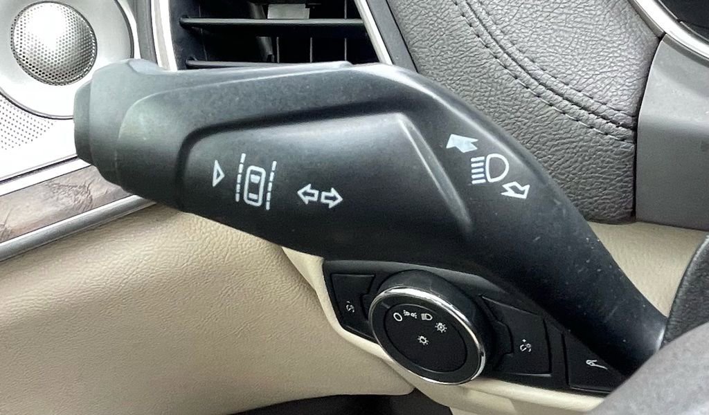 Used 2016 Lincoln MKX Reserve w/ Luxury Package image 22