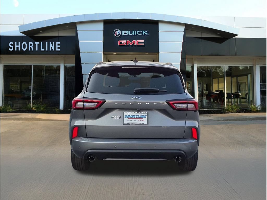 Used 2024 Ford Escape ST-Line w/ Tech Pack #1 FWD image 4