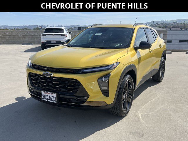 Used 2025 Chevrolet Trax ACTIV w/ Driver Confidence Package image 1