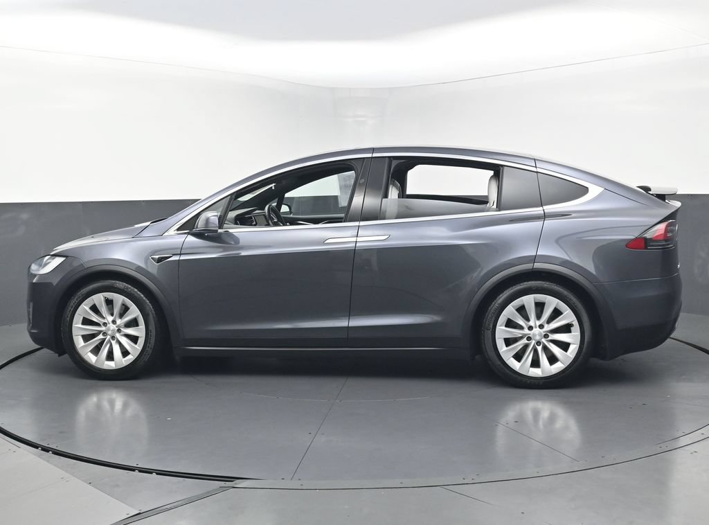 Used 2017 Tesla Model X 75D AWD/4WD image 8