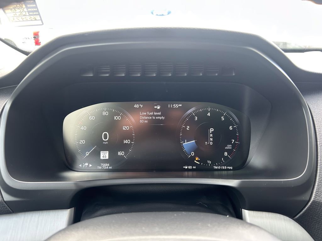 Used 2021 Volvo XC90 T5 Momentum w/ Climate Package image 36