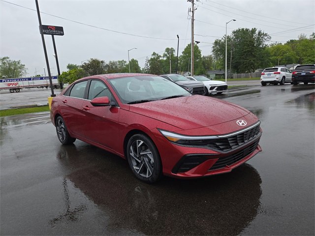 New 2025 Hyundai Elantra SEL image 4