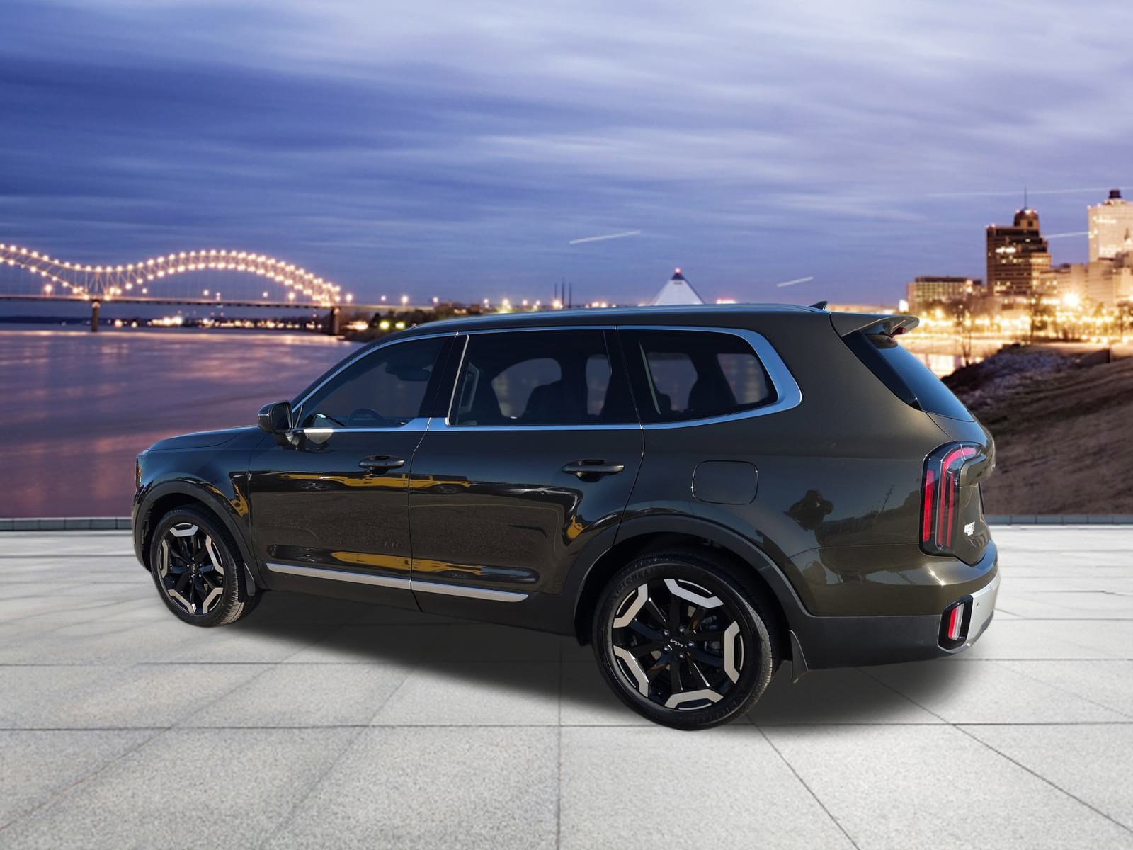 Used 2023 Kia Telluride S w/ S Sunroof Package image 3