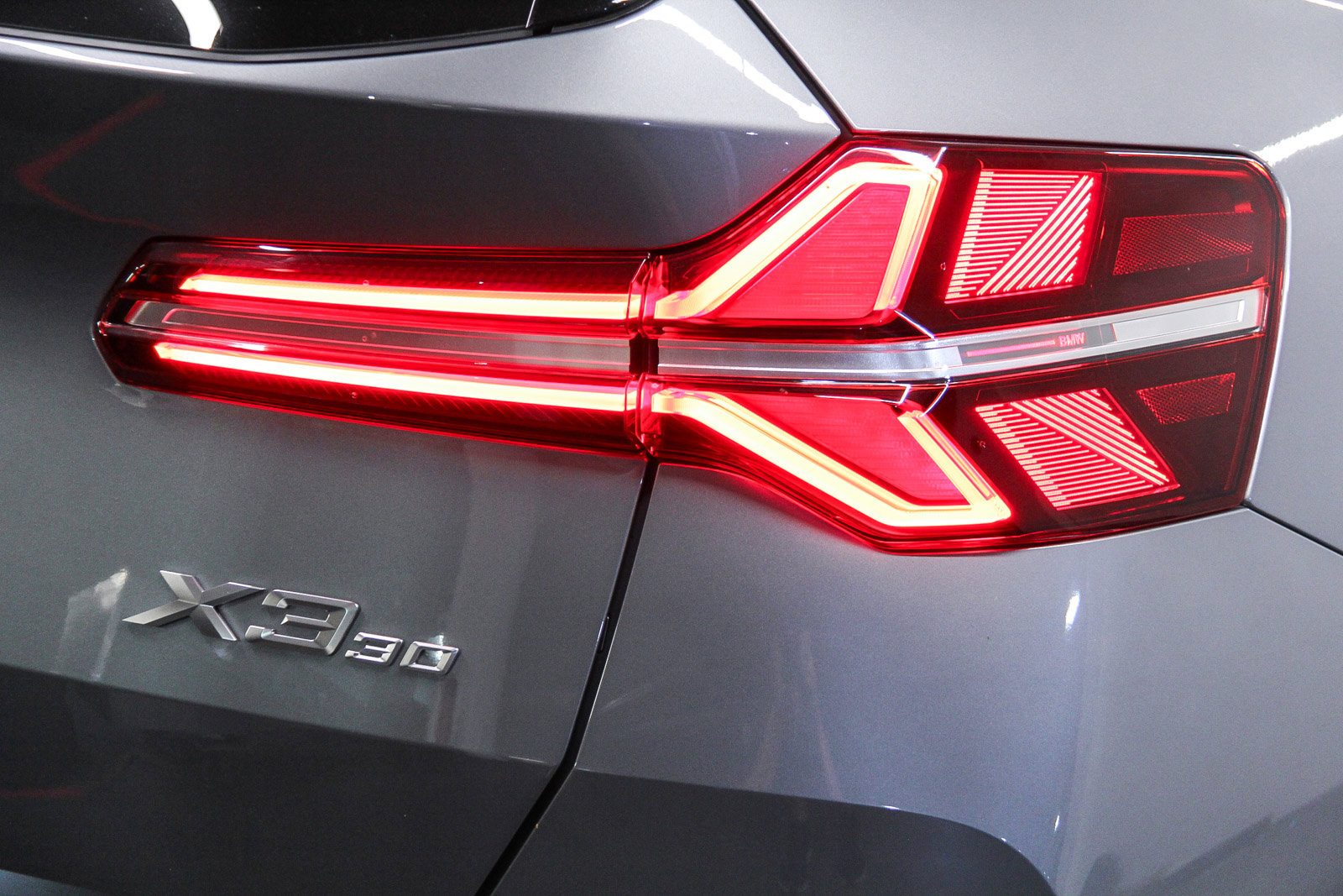 Used 2025 BMW X3 xDrive30i w/ Convenience Package image 7