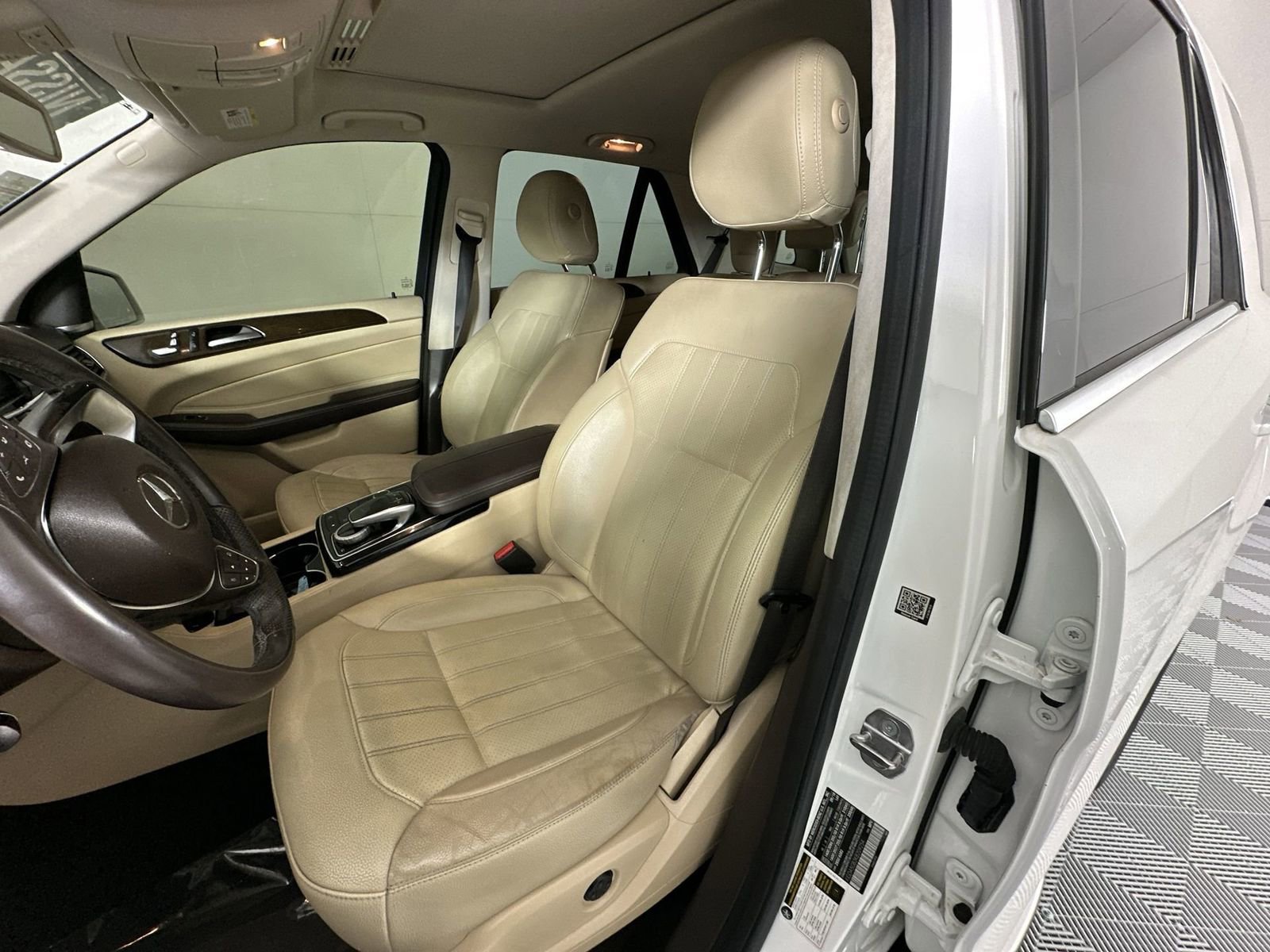 Used 2019 Mercedes-Benz GLE 400 4MATIC image 11