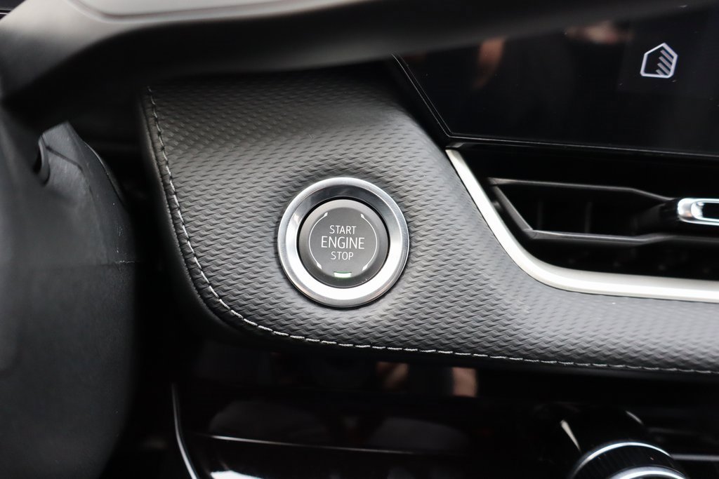 New 2026 Chevrolet Equinox LT w/ Convenience Package II image 14