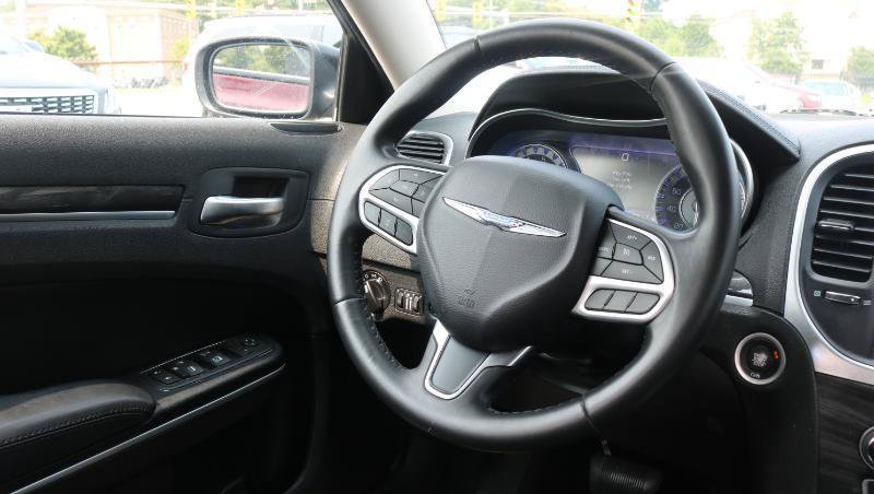 Used 2020 Chrysler 300 Touring w/ Sport Appearance Package RWD image 22
