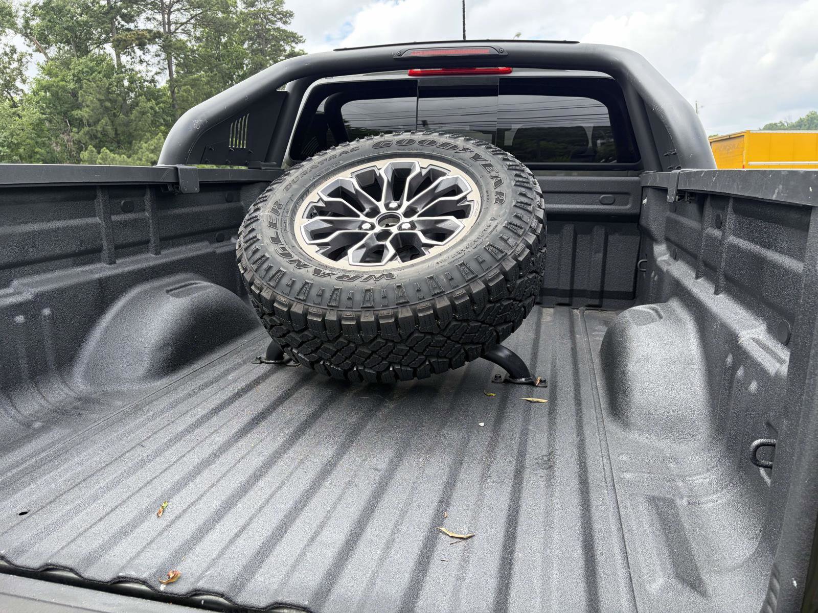 Used 2018 Chevrolet Colorado ZR2 w/ LPO, Premium Interior Package AWD/4WD image 27