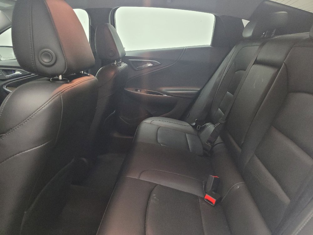 Used 2017 Chevrolet Malibu Premier FWD image 18