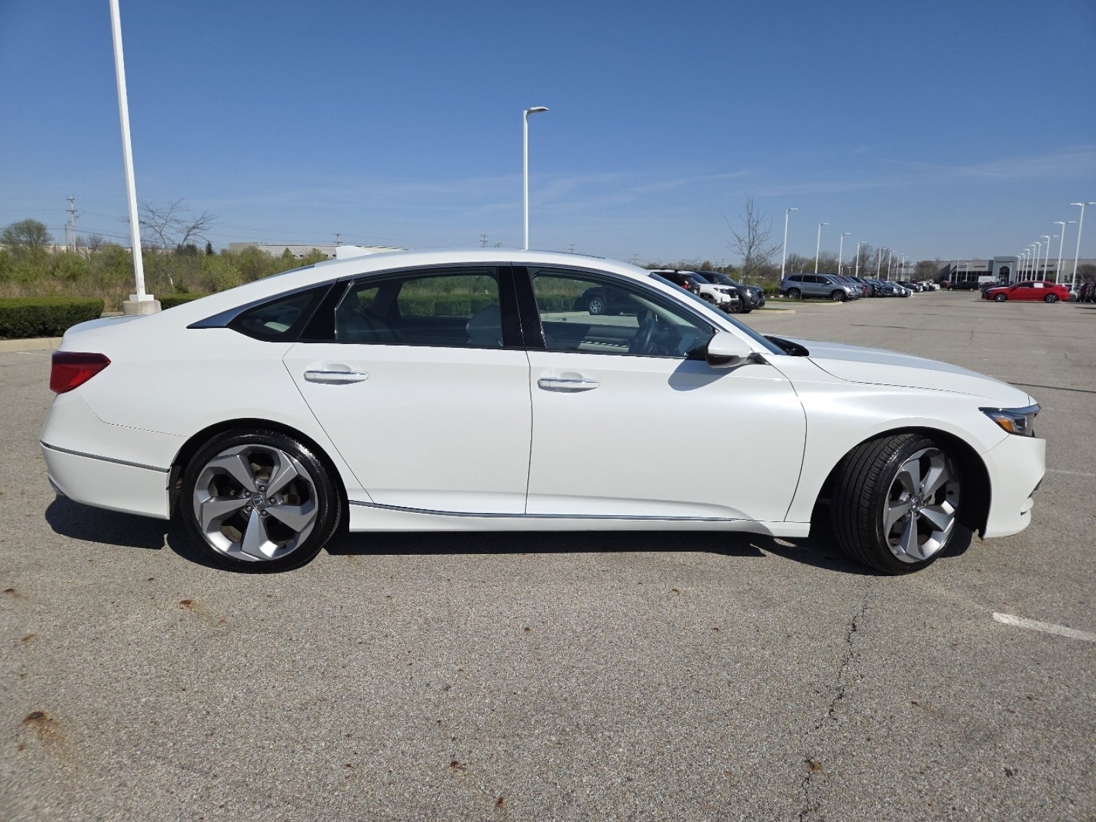 Used 2018 Honda Accord Touring image 19