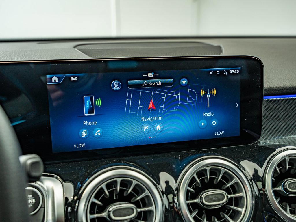 Certified 2024 Mercedes-Benz GLB 250 4MATIC image 26