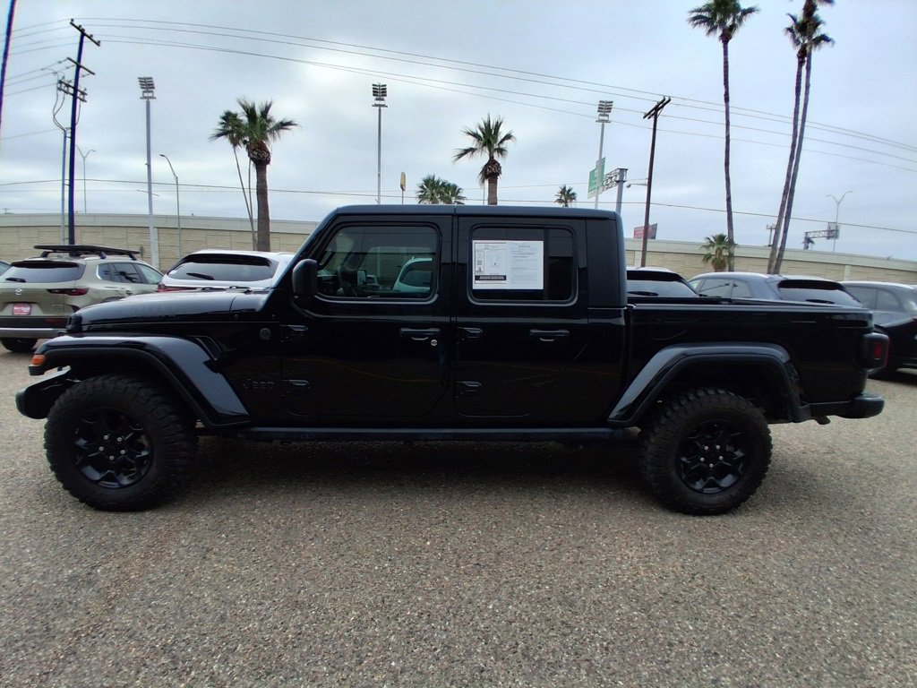 Used 2023 Jeep Gladiator Willys image 4