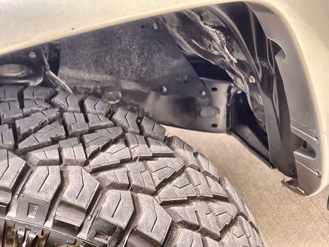 Used 2015 Toyota Tacoma PreRunner w/ SR5 Package RWD image 23