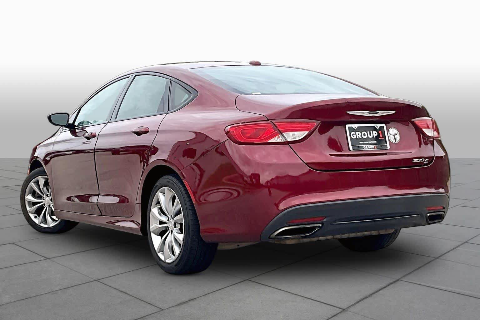 Used 2015 Chrysler 200 S FWD image 12