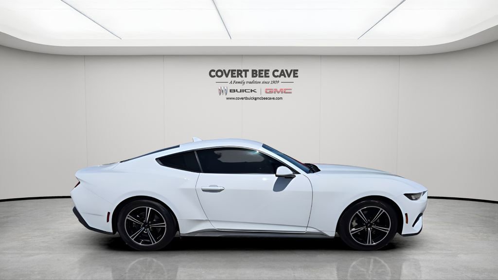 Used 2024 Ford Mustang EcoBoost image 11