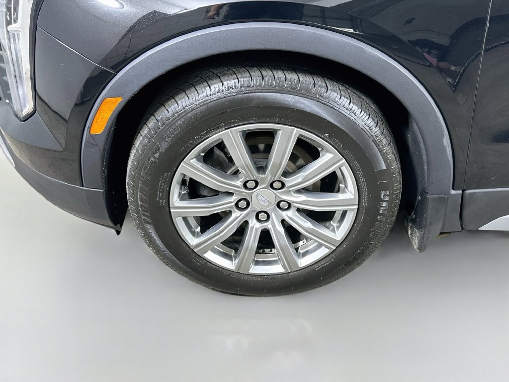 Used 2021 Cadillac XT4 Premium Luxury w/ Trailering Package AWD/4WD image 8