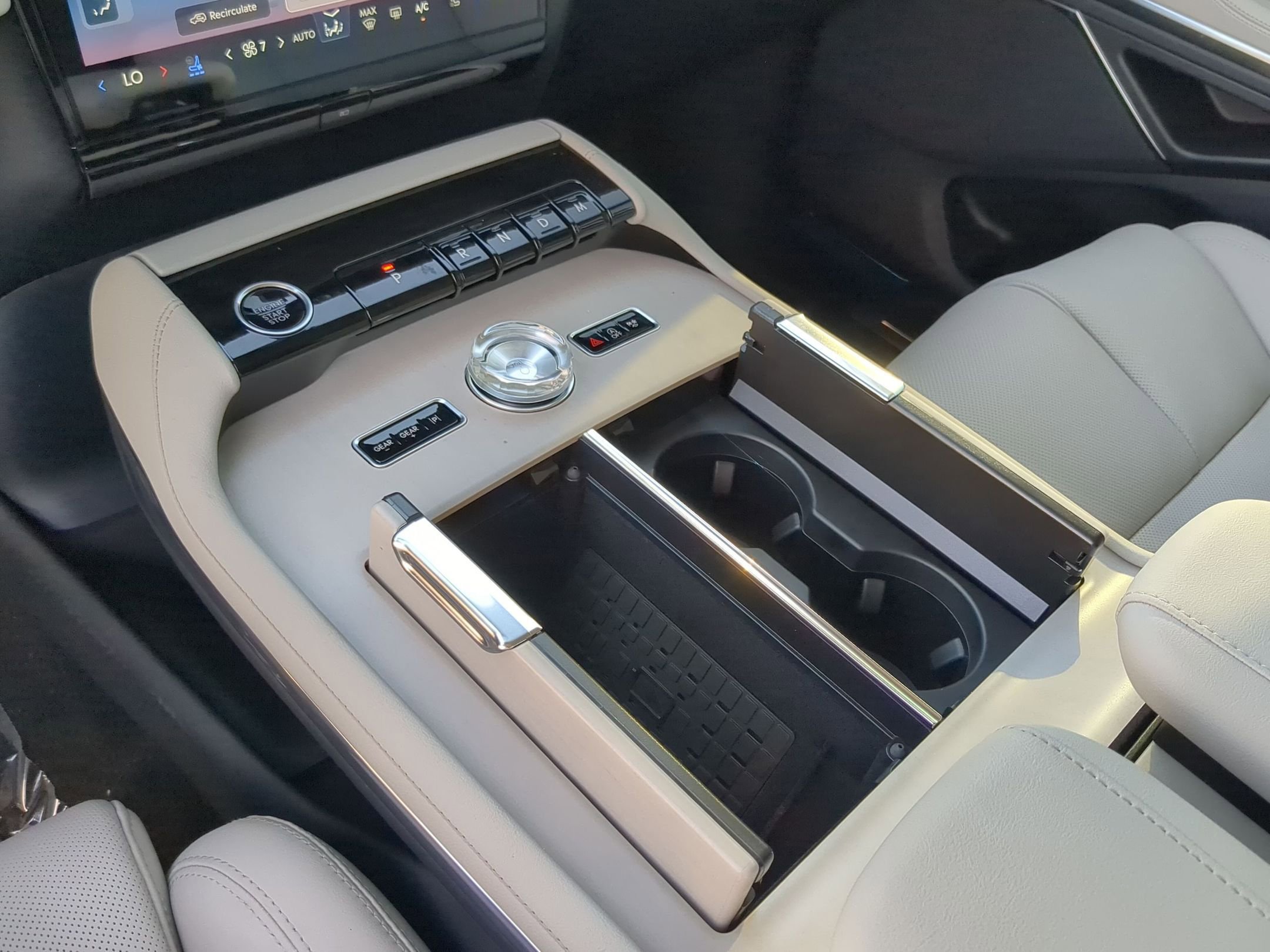 New 2026 Lincoln Navigator L Premier image 20