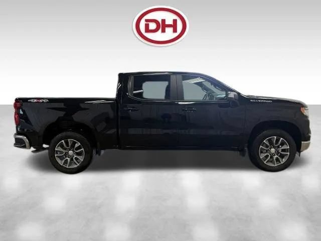 New 2026 Chevrolet Silverado 1500 LT w/ Convenience Package II AWD/4WD image 2