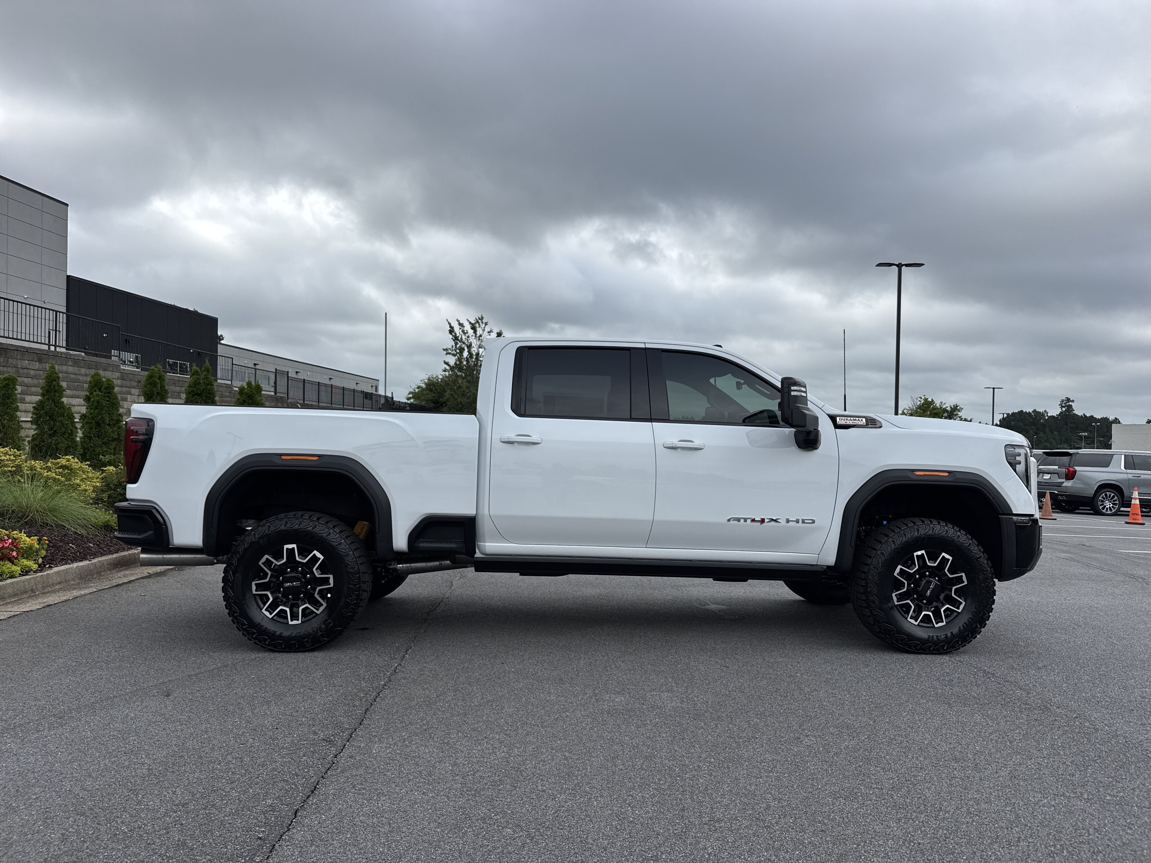 New 2026 GMC Sierra 2500 AT4X AWD/4WD image 11