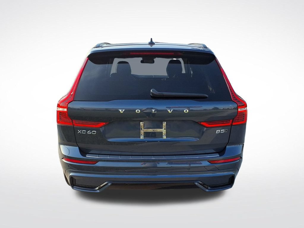 Certified 2023 Volvo XC60 B5 Plus w/ Climate Package AWD/4WD image 7