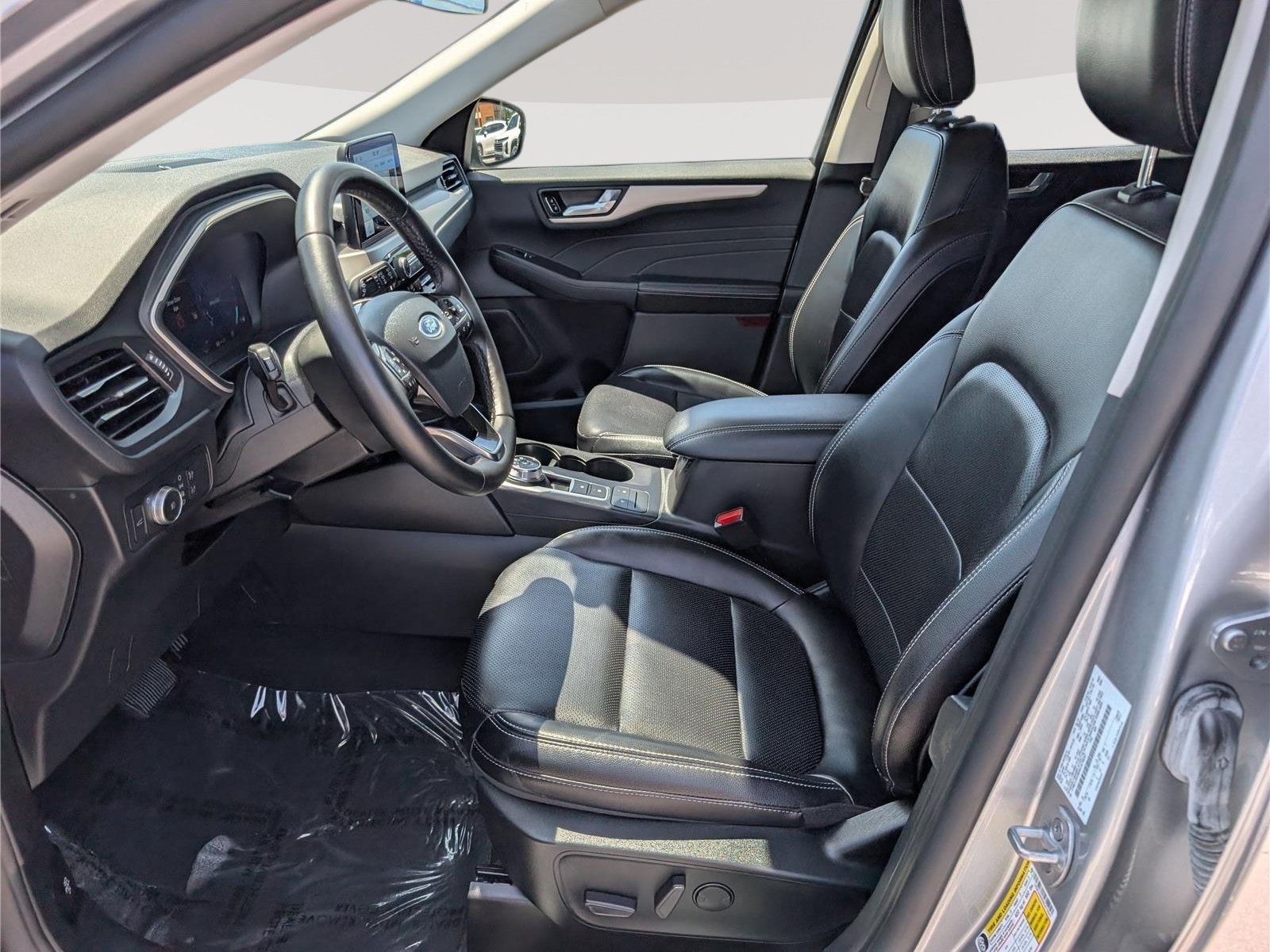 Used 2022 Ford Escape SEL w/ Technology Package AWD/4WD image 15