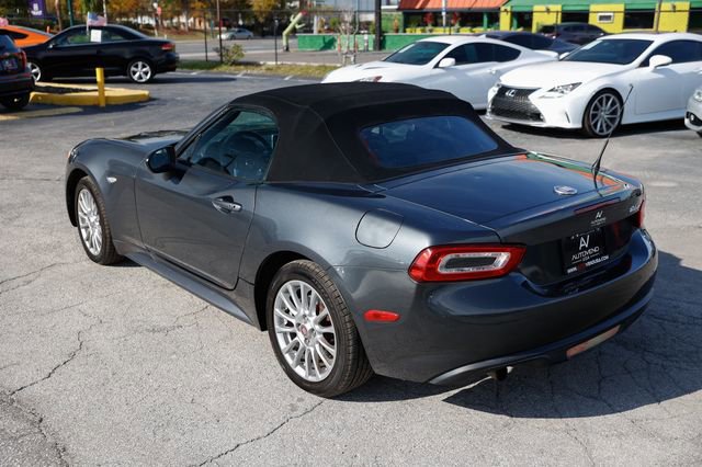 Used 2017 FIAT 124 Spider Classica image 10