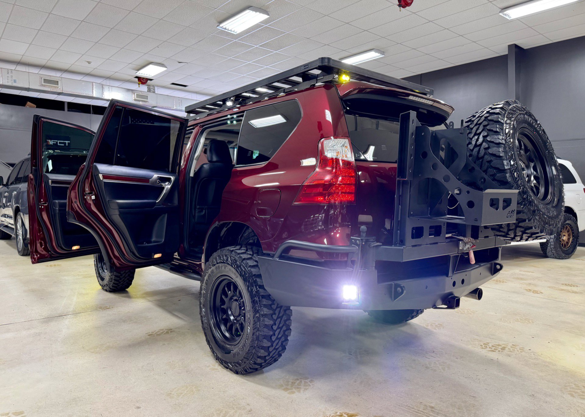 Used 2018 Lexus GX 460 Premium w/ Premium Package AWD/4WD image 4