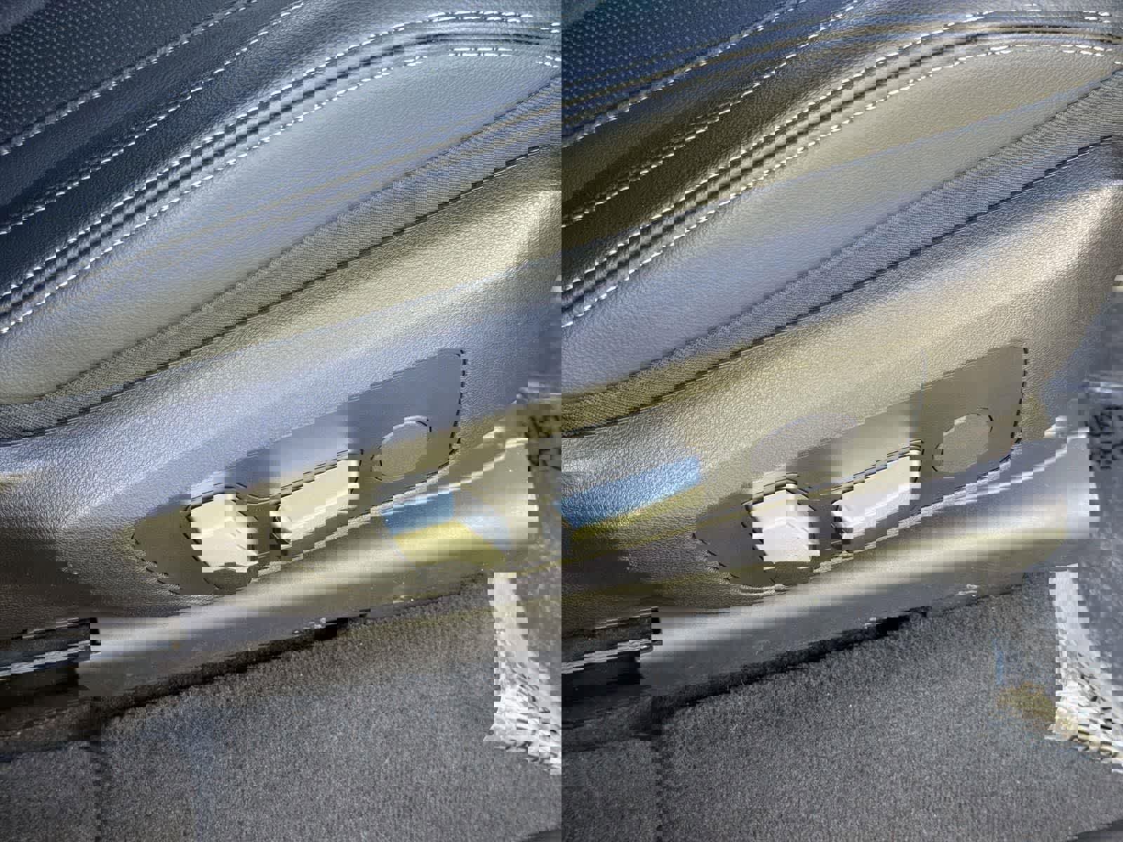 Used 2023 BMW X3 sDrive30i w/ Premium Package image 32