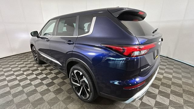 Used 2023 Mitsubishi Outlander SE FWD video 4