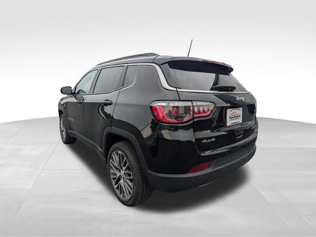 Used 2023 Jeep Compass Limited w/ Elite Group AWD/4WD image 5
