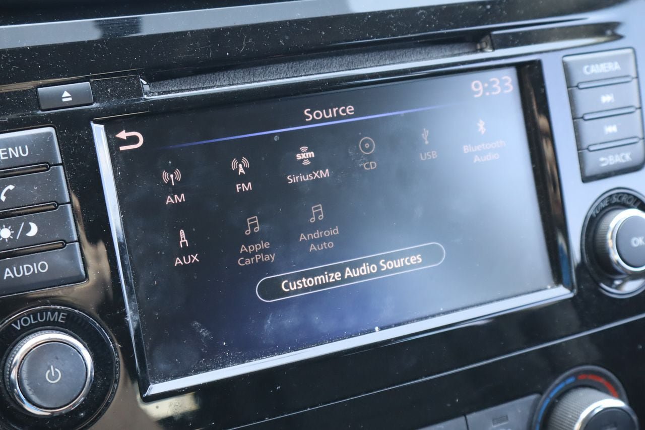 Used 2018 Nissan Rogue S FWD image 8