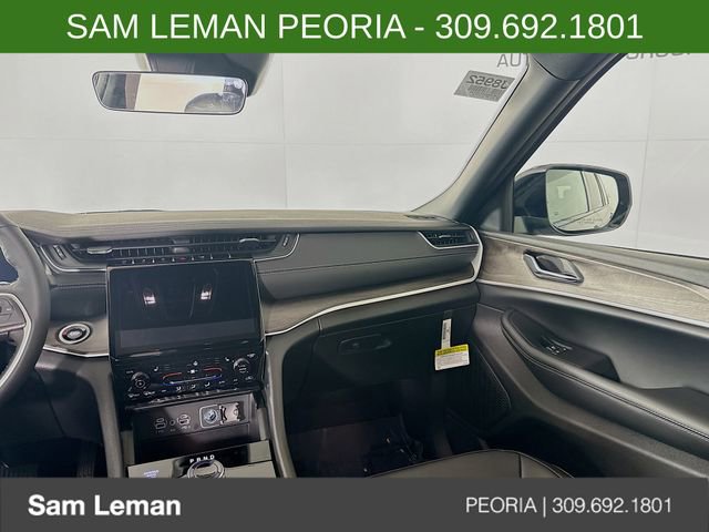 New 2025 Jeep Grand Cherokee Limited image 25