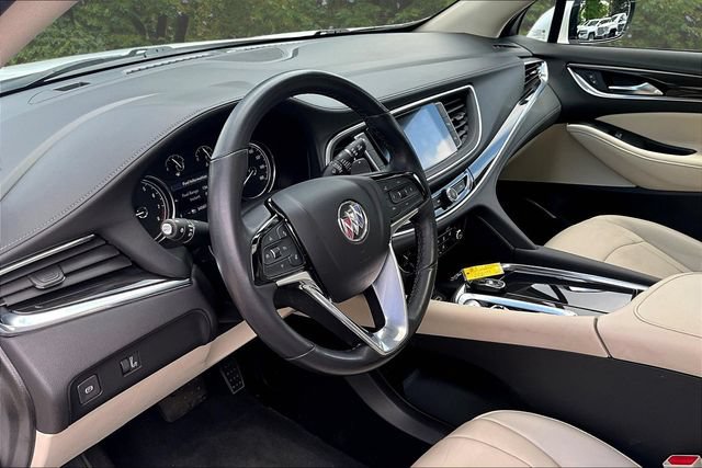 Used 2023 Buick Enclave Essence w/ Experience Buick Package FWD image 17