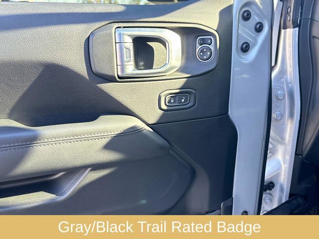 Used 2023 Jeep Wrangler Altitude image 27