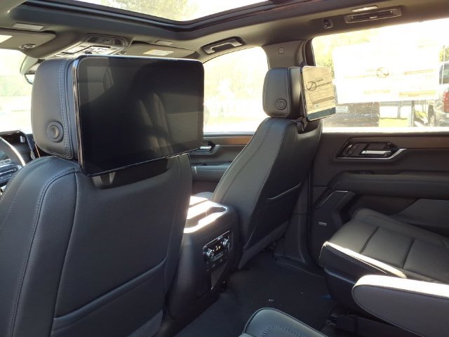 New 2026 GMC Yukon Denali w/ Denali Reserve Package AWD/4WD image 25