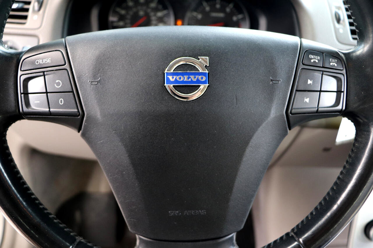 Used 2011 Volvo V50 T5 image 17