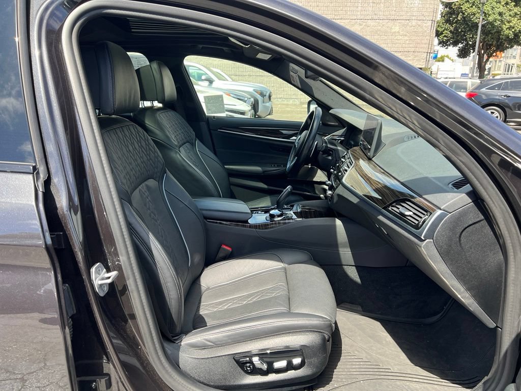 Used 2021 BMW 540i w/ Executive Package RWD image 20