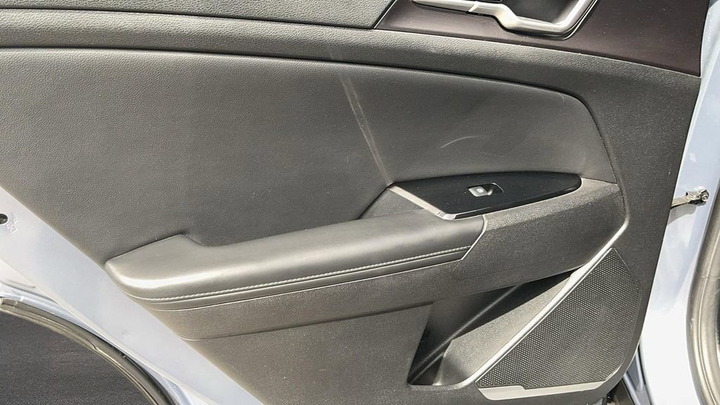 Certified 2023 Kia Sportage EX image 15