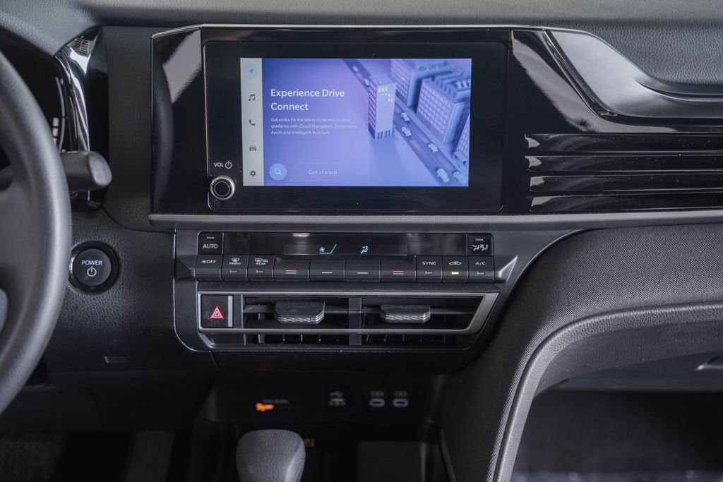 Used 2025 Toyota Camry LE FWD image 18