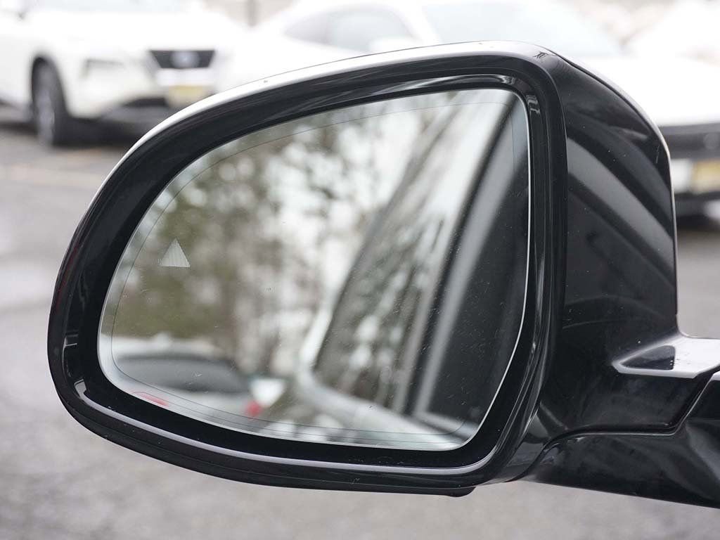 Used 2022 BMW X5 xDrive40i w/ Premium Package AWD/4WD image 45