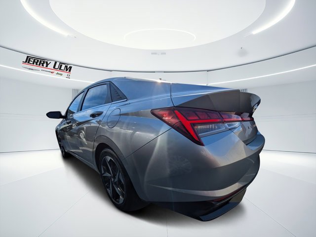 Used 2022 Hyundai Elantra SEL w/ Convenience + Premium Package image 4