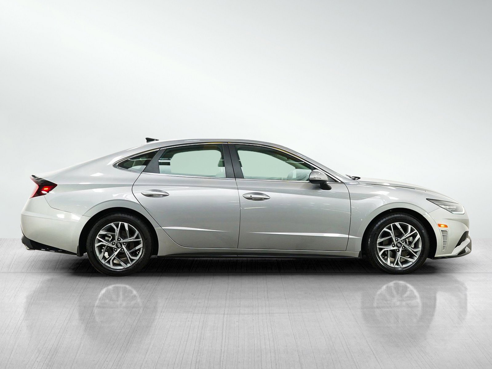 Certified 2023 Hyundai Sonata SEL FWD image 6