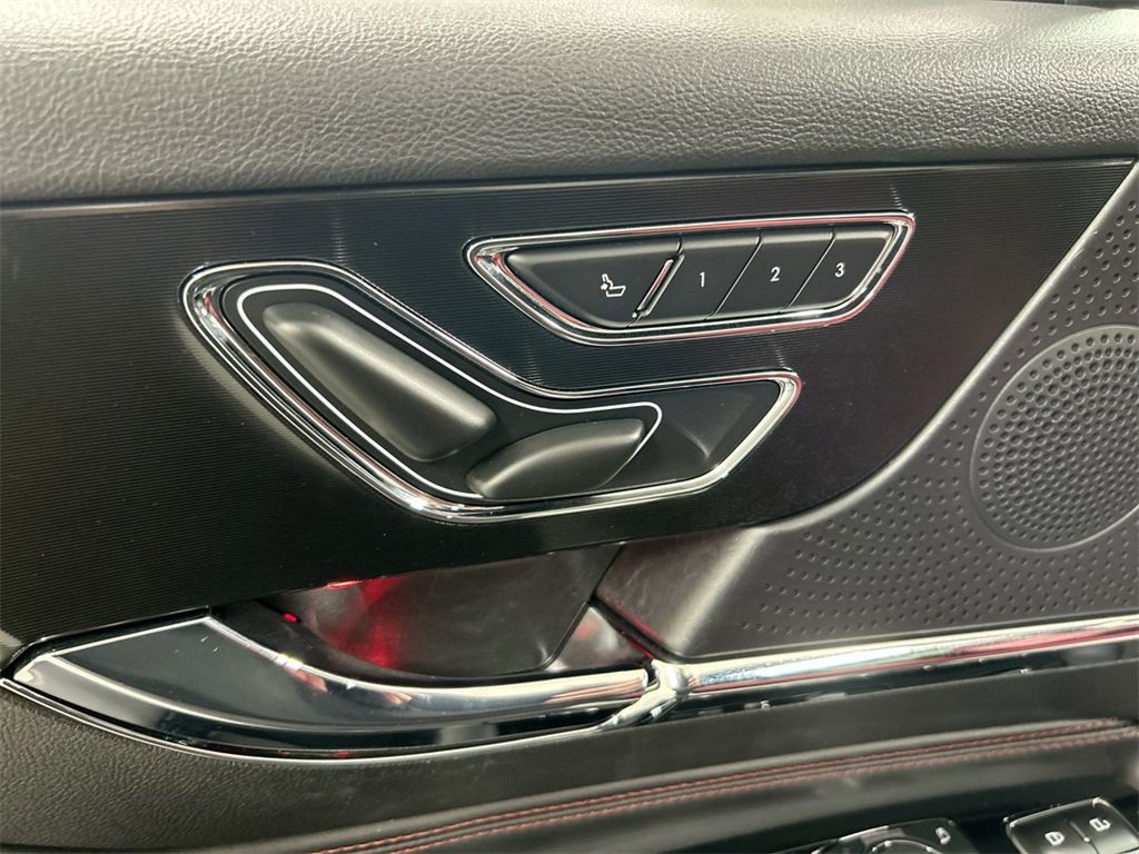 Used 2023 Lincoln Corsair Reserve w/ Equipment Group 201A image 10