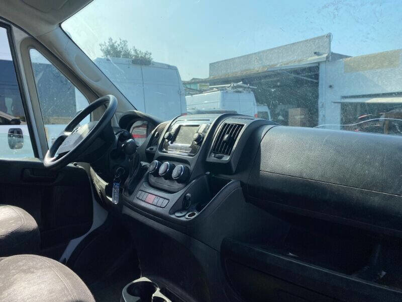 Used 2018 RAM ProMaster 2500 w/ Mopar Trailer Tow Group FWD image 6