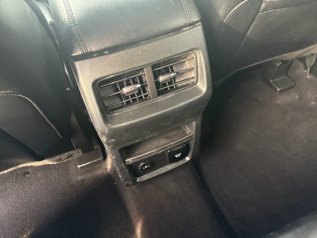 Used 2024 Ford Edge SEL w/ Convenience Package image 14