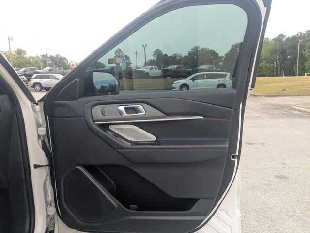 Used 2025 Ford Explorer ST image 39
