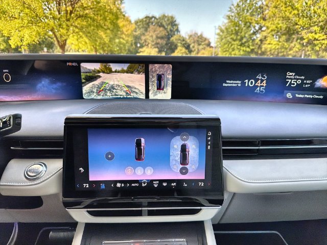 New 2026 Lincoln Nautilus Reserve AWD/4WD image 17