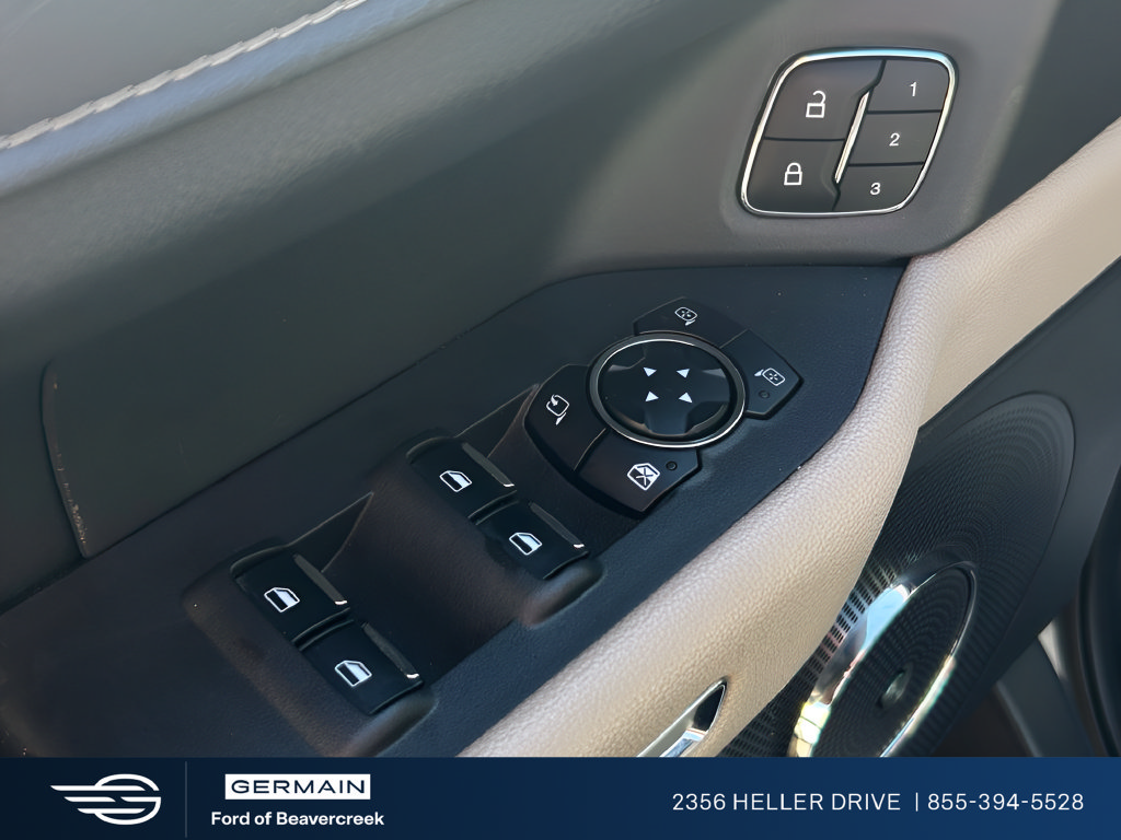 Used 2024 Ford Expedition Limited AWD/4WD image 17